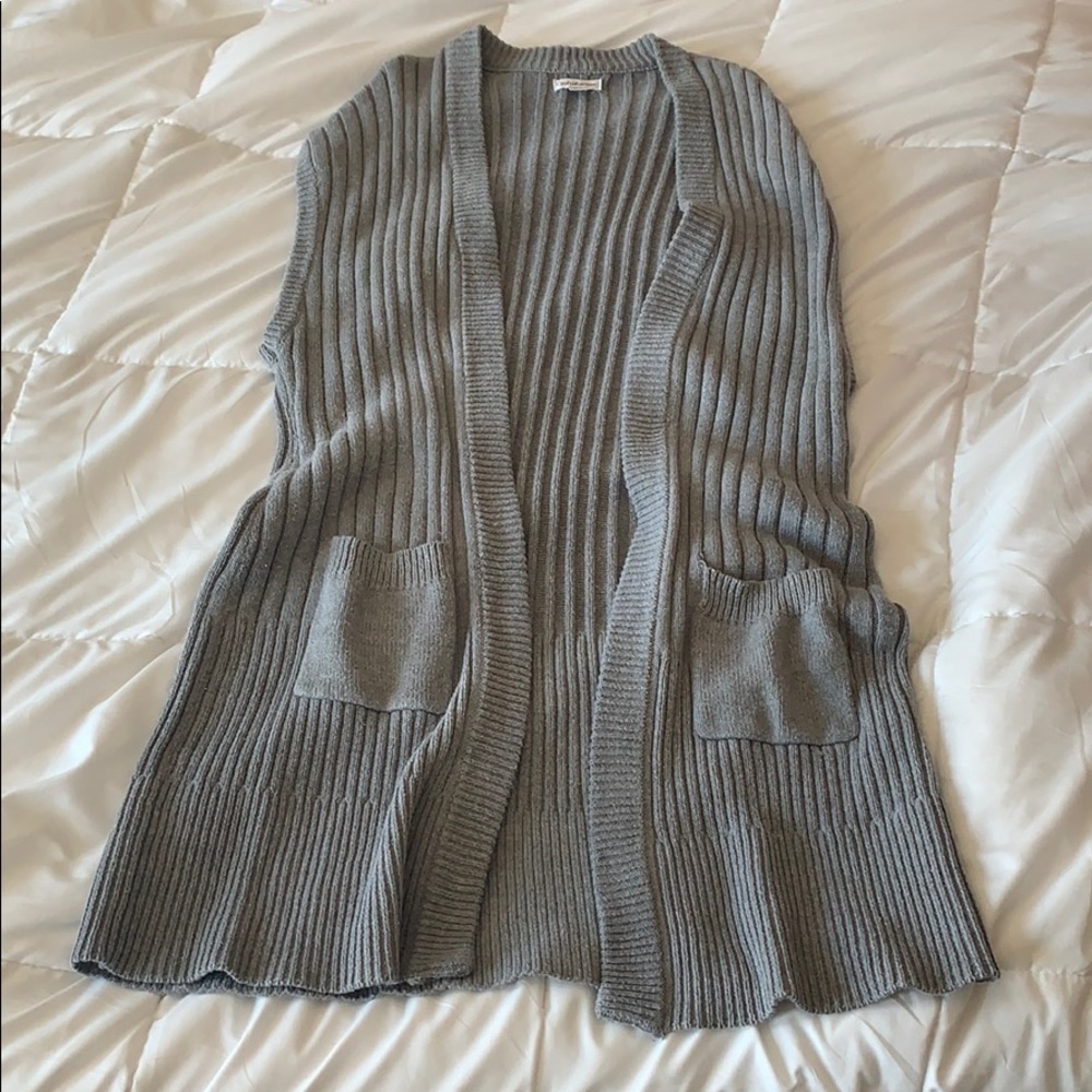 Gray sweater with pockets
